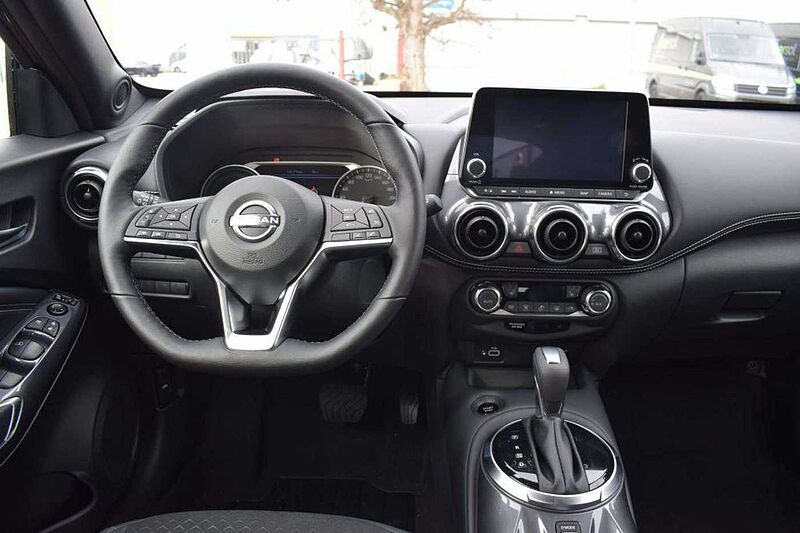 Nissan Juke 1.6 Hybrid N-Connecta Navi/Winter