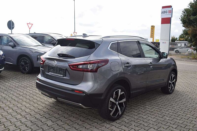 Nissan Qashqai 1.3 DIG-T DCT Akari