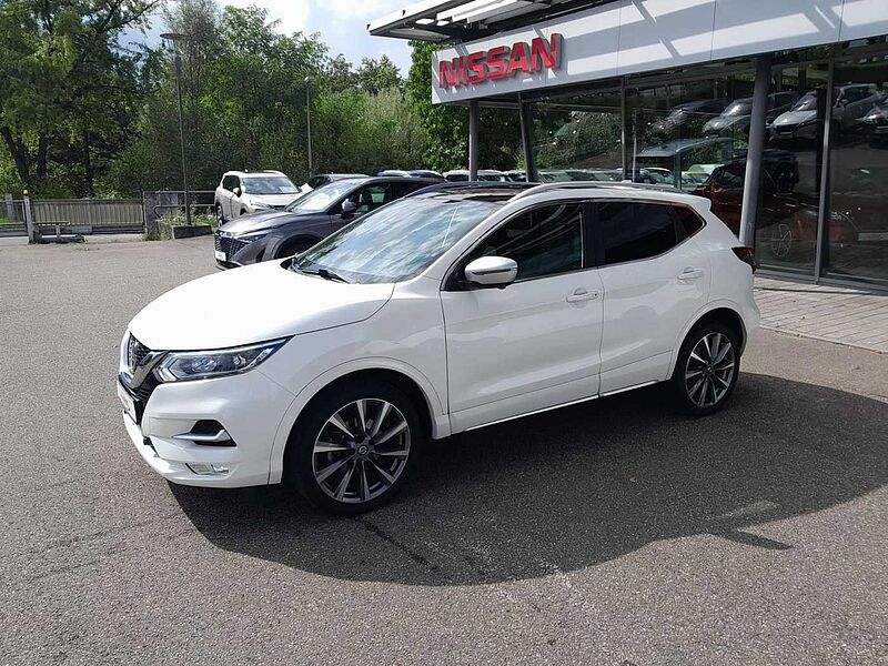 Nissan Qashqai 1.3 DIG-T N-Connecta Dynamic/LED/Winter