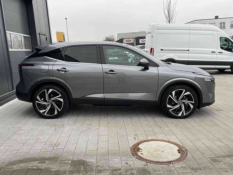 Nissan Qashqai 1.3 DIG-T XTronic 4x4 Tekna+