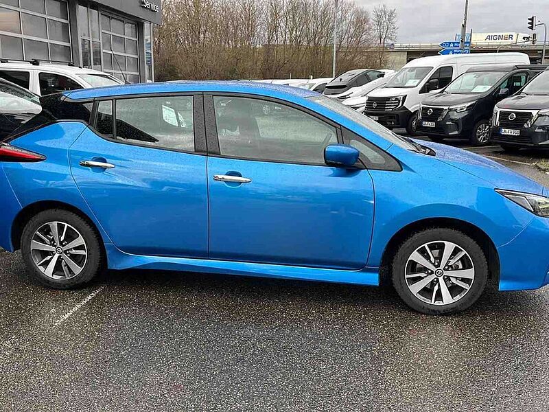 Nissan Leaf 40kwh Acenta AVM/Winter